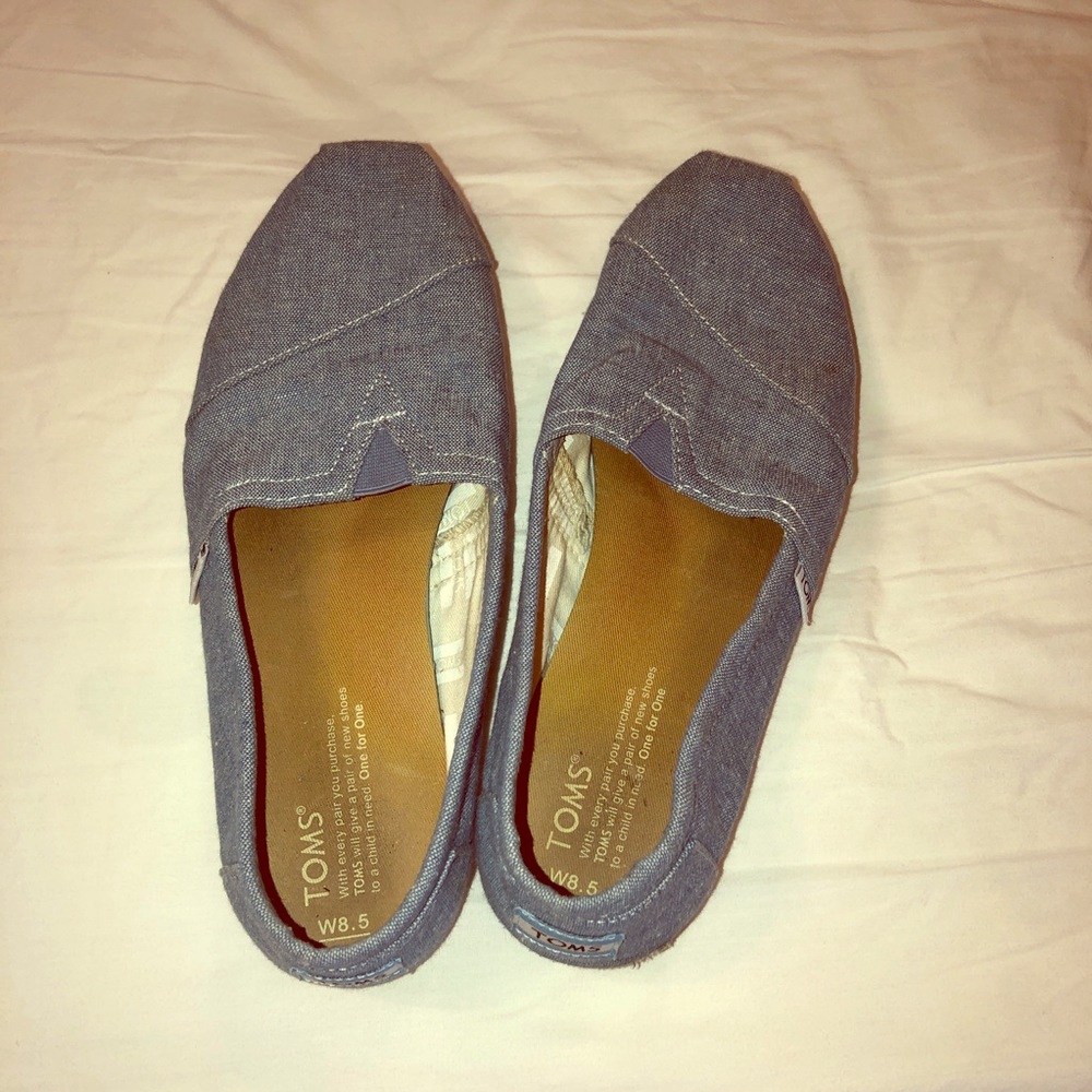 Chambray toms